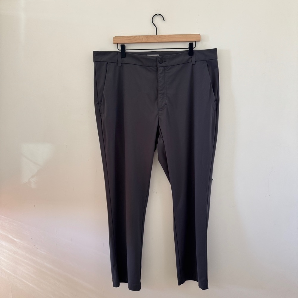 Men’s VRST 40x30 preppy athleisure golf pants